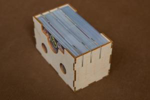 Insert pasujący do gry Wojna w Krainie Czarów - 1 pojemnik segregujący karty pomocy, mieszkańców, sprzymierzeńców i karty promo oraz z dodatku Shard of Madness - wersja ze sklejki