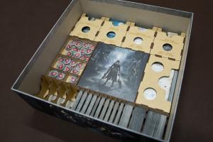 Insert do gry Bloodborne: Gra Planszowa - Ułożenie elementów w pudełku - wersja HDF