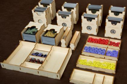 Insert pasujący do gry Pagan: Tajemnica Roanoke z dodatkami