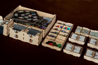 Insert pasujący do gry Brzdęk! Raban w Próżni - wersja 2.0